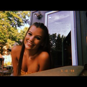 Meet your Posher, Abby